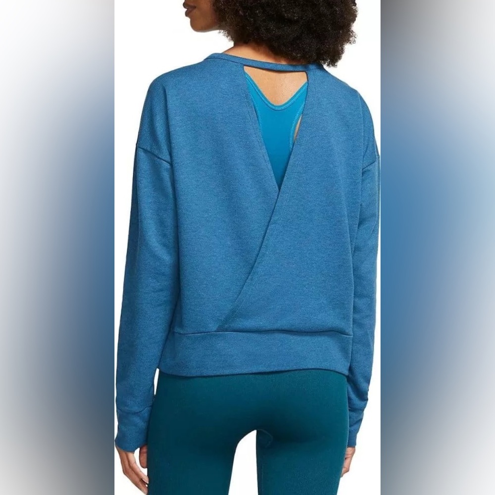 NIKE DRI-FIT Cropped Pullover Sweatshirt Cut Out Slit Back